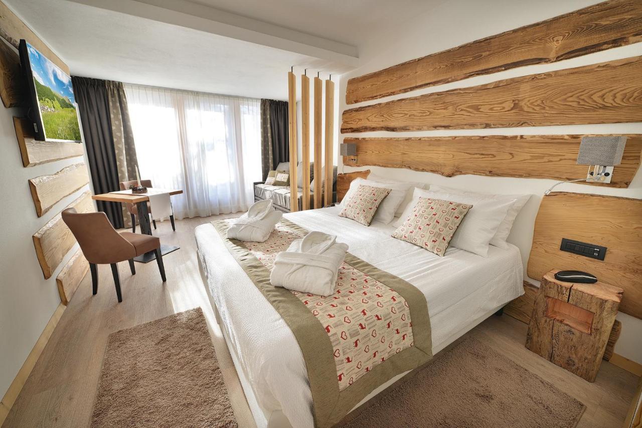 Hotel Bucaneve リヴィーニョ エクステリア 写真