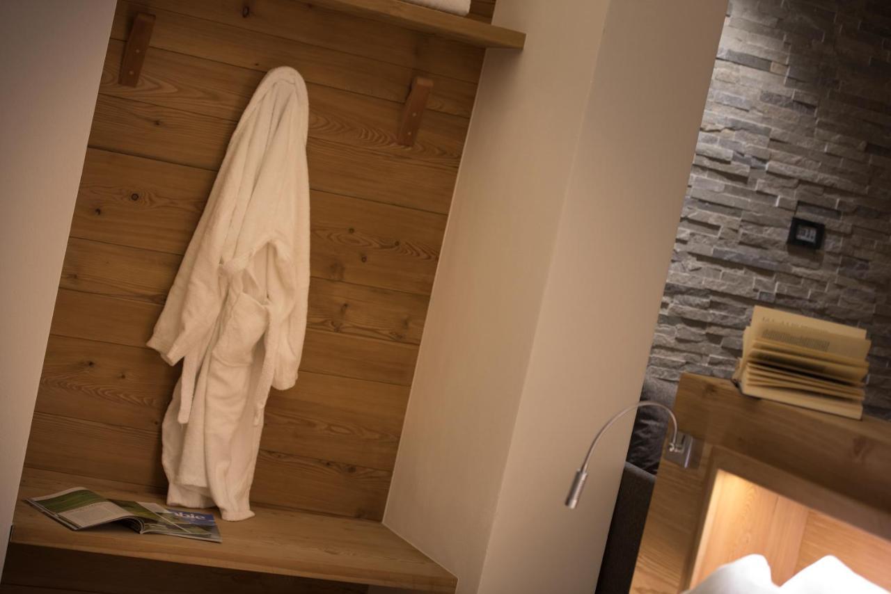 Hotel Bucaneve リヴィーニョ エクステリア 写真